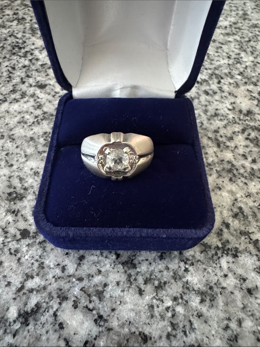 18K Heavy White Gold Electroplated Clear Stone Solitaire Ring - Size 9 - NWT